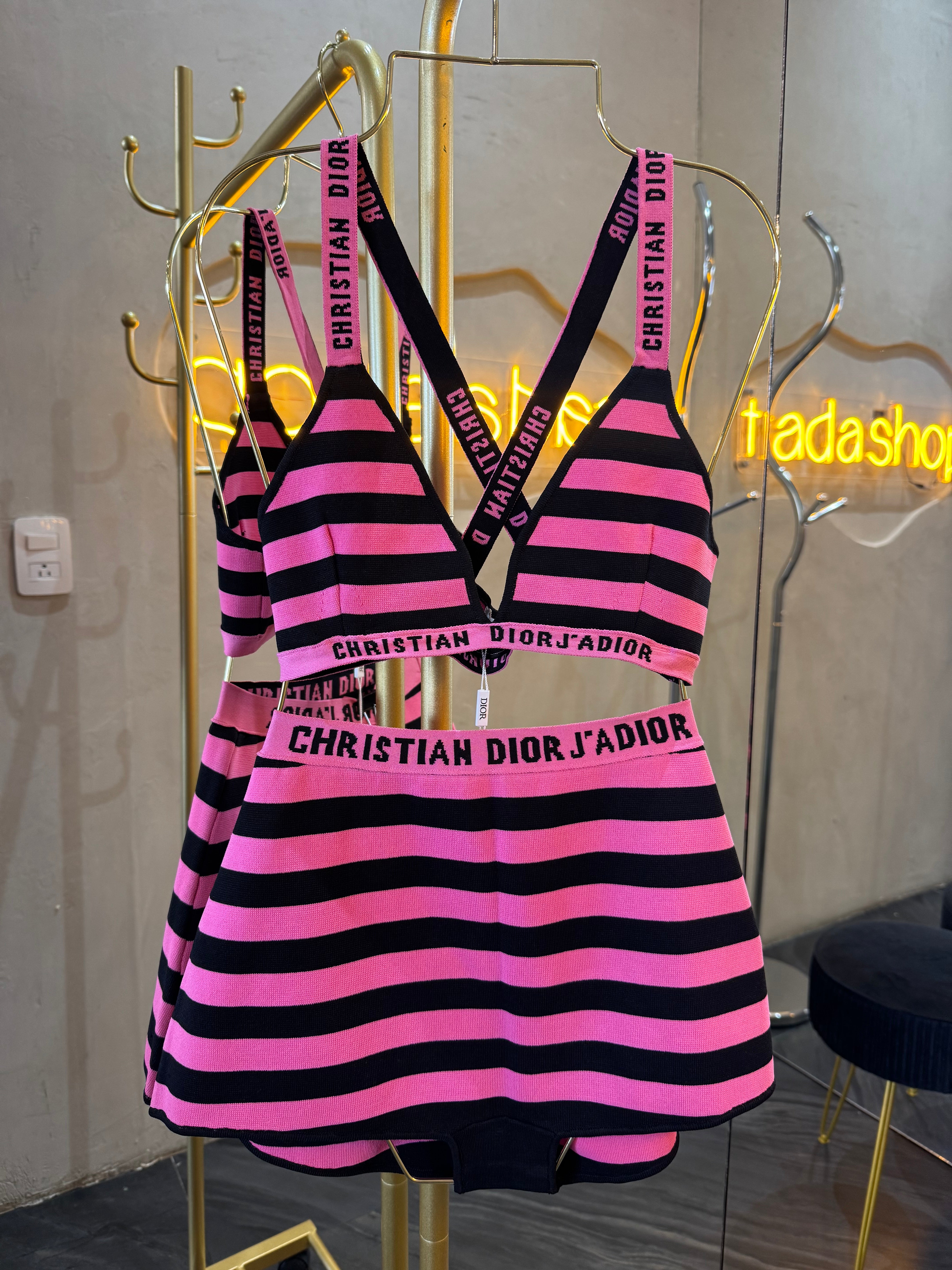 Traje de baño rayas negras D